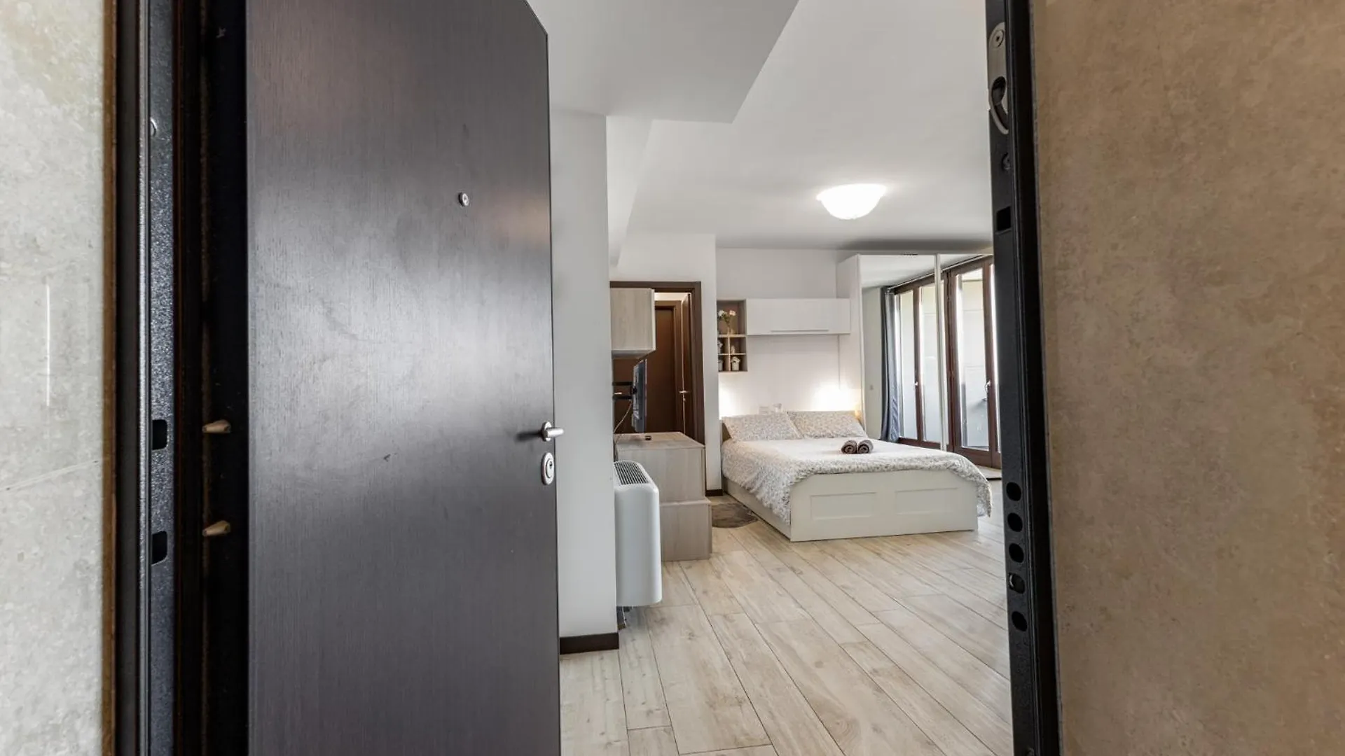 Apartamento Monolocale Con Balcone Self Check In Milano Sempione Italia