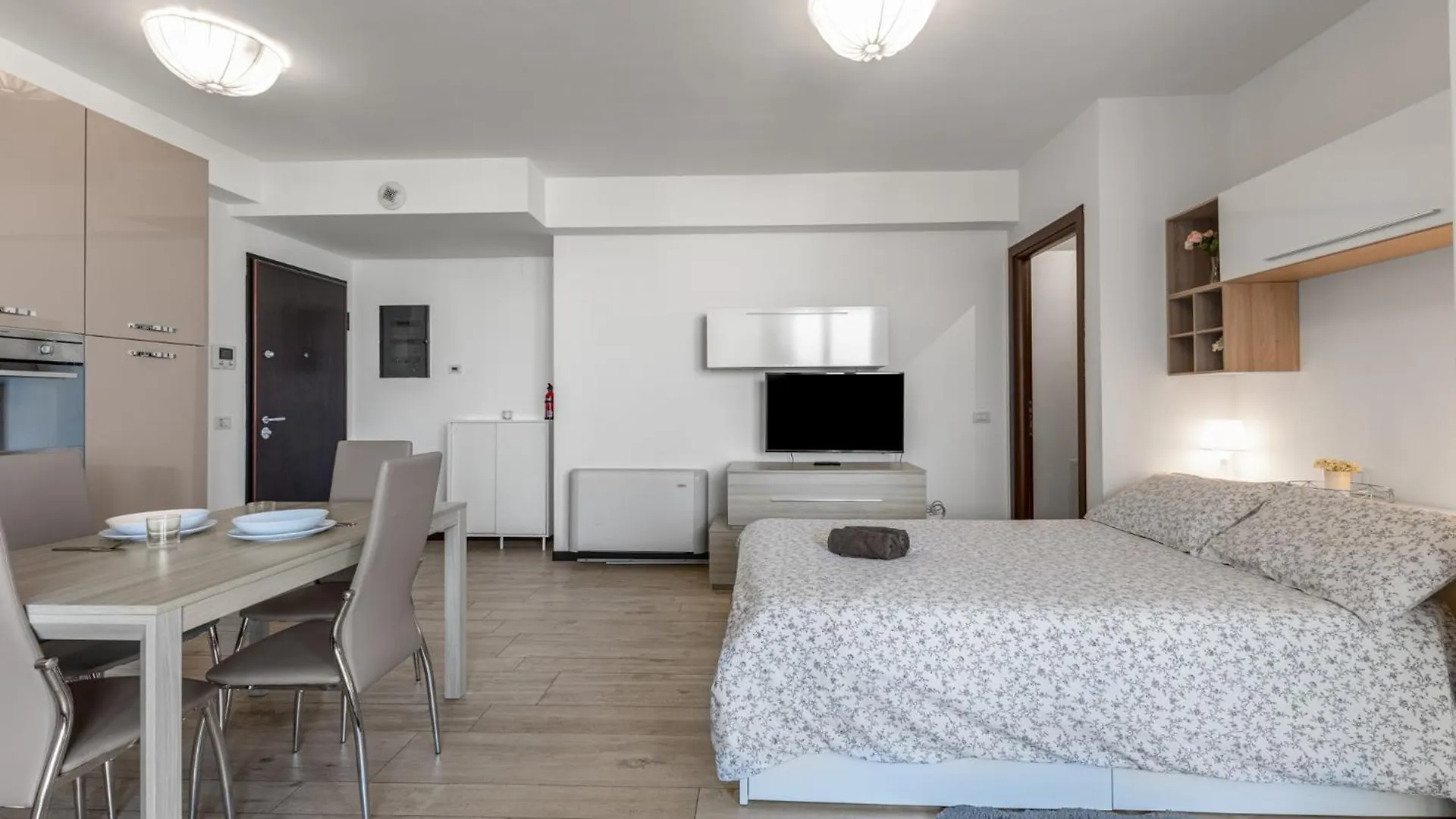 Apartamento Monolocale Con Balcone Self Check In Milano Sempione Italia