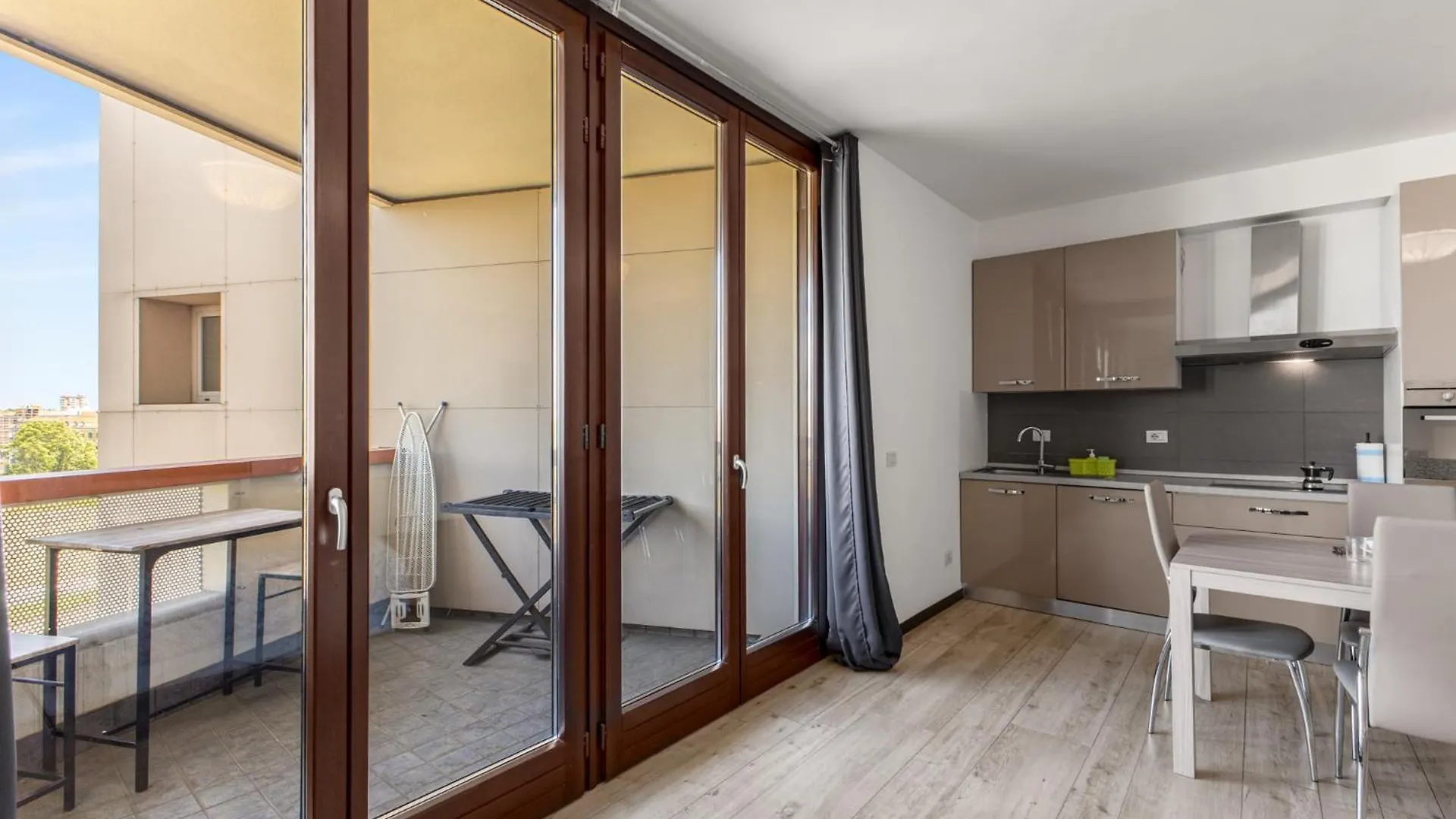 Apartamento Monolocale Con Balcone Self Check In Milano Sempione